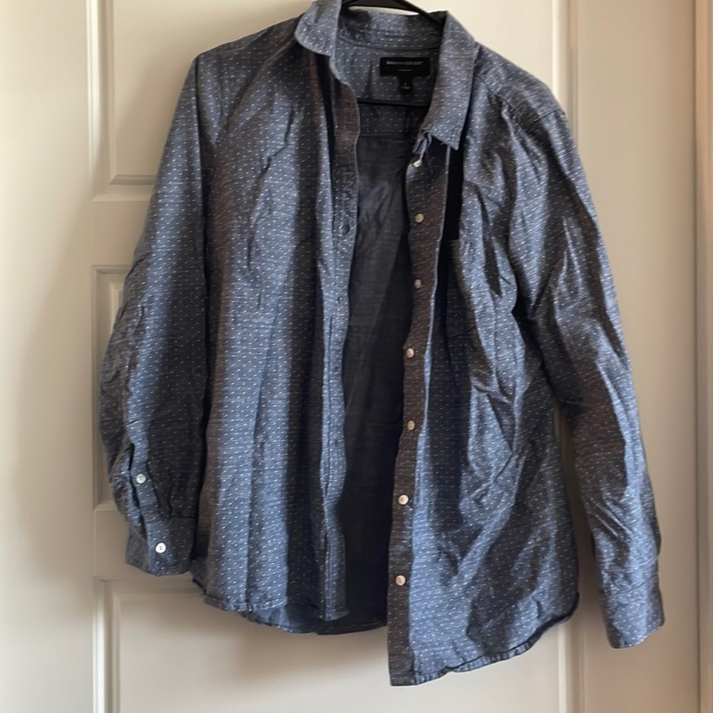 Banana republic button down classic fit. Size L. Lightly worn